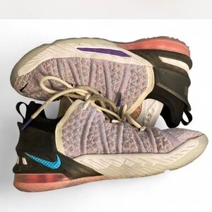 Nike LeBron 18